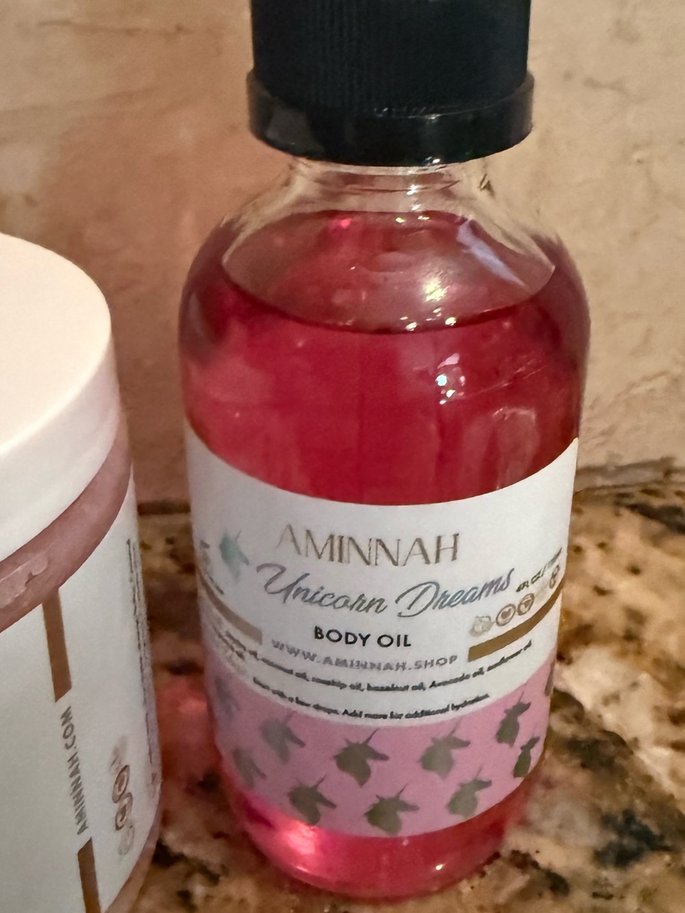 AMINNAH bath and body gift set - Picture 2 of 8